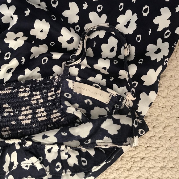 Victoria’s Secret Silk blend Camisole - Picture 3 of 5